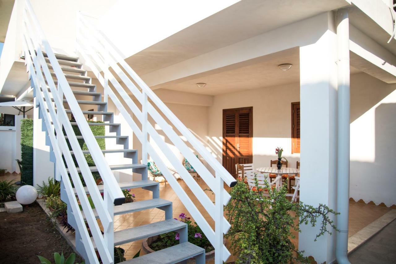 Casa Vacanze Albora Punta Secca Buitenkant foto